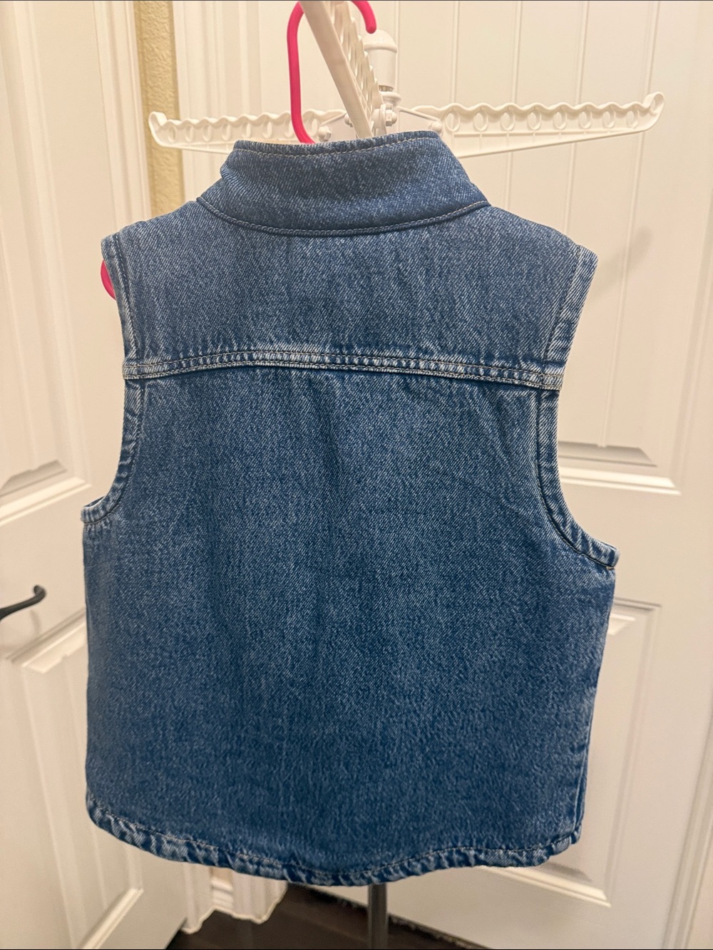 H&M Denim Sherpa-Lined Vest - Picture 2 of 6